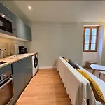 شقة Duplex Provencal , Vieux Hyeres, Climatisation, Wi-fi *