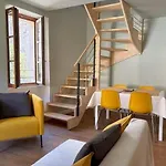 Duplex Provencal , Vieux Hyeres, Climatisation, Wi-fi شقة