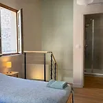 Duplex Provencal , Vieux Hyeres, Climatisation, Wi-fi شقة Hyères