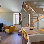 Duplex Provencal , Vieux Hyeres, Climatisation, Wi-fi شقة
