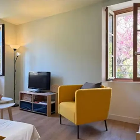 Appartement Duplex Provencal , Vieux Hyeres, Climatisation, Wi-fi Hyères