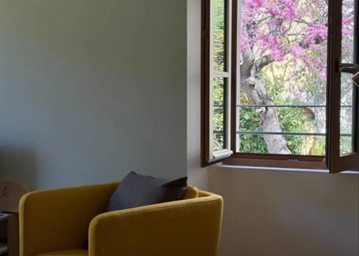 Appartement Duplex Provencal , Vieux Hyeres, Climatisation, Wi-fi *