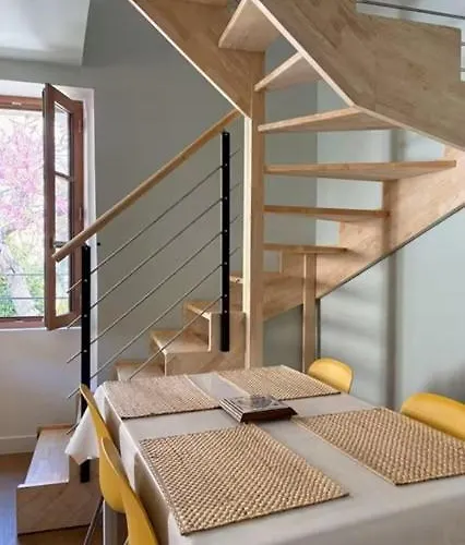 Appartement Duplex Provencal , Vieux Hyeres, Climatisation, Wi-fi *