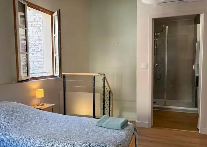 Duplex Provencal , Vieux Hyeres, Climatisation, Wi-fi Appartement Hyères