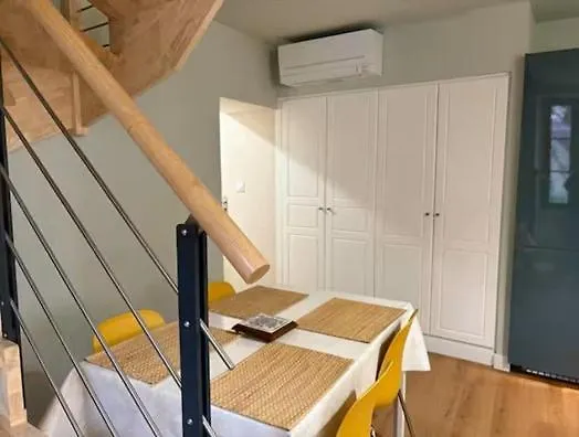 Appartement Duplex Provencal , Vieux Hyeres, Climatisation, Wi-fi